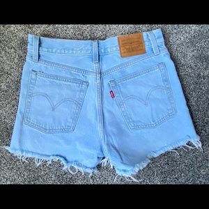 Levi’s button-up Denim Shorts